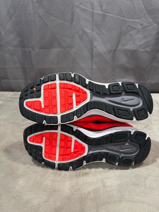 Nike Dual Fusion Sneakers - Picture 10 of 11